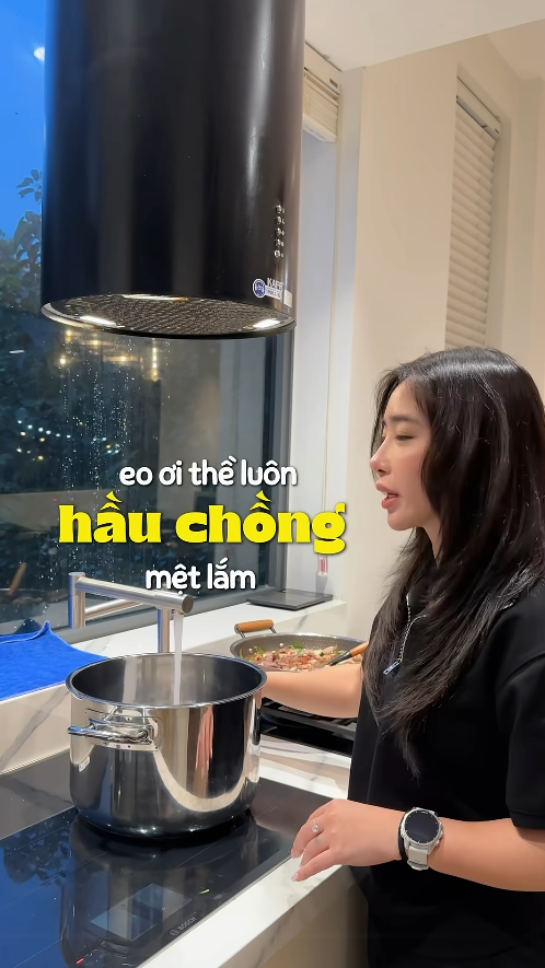 Mẹ 4 con triệu view nửa đ&ecirc;m phải thốt l&ecirc;n 