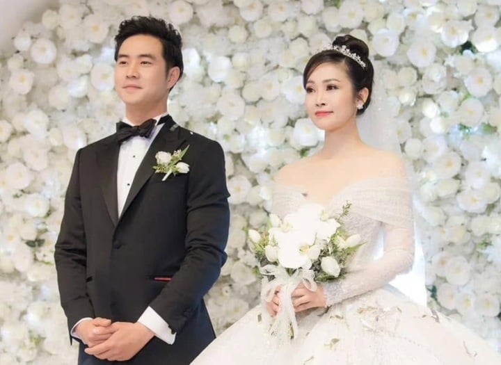 Cuộc sống vi&ecirc;n m&atilde;n của MC Th&ugrave;y Linh sau 5 năm lấy chồng k&eacute;m 5 tuổi - Ảnh 3.