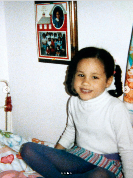 Meghan Markle chia sẻ ảnh hiếm hồi nhỏ nh&acirc;n sinh nhật tuổi 45 đầy &yacute; nghĩa - Ảnh 2.