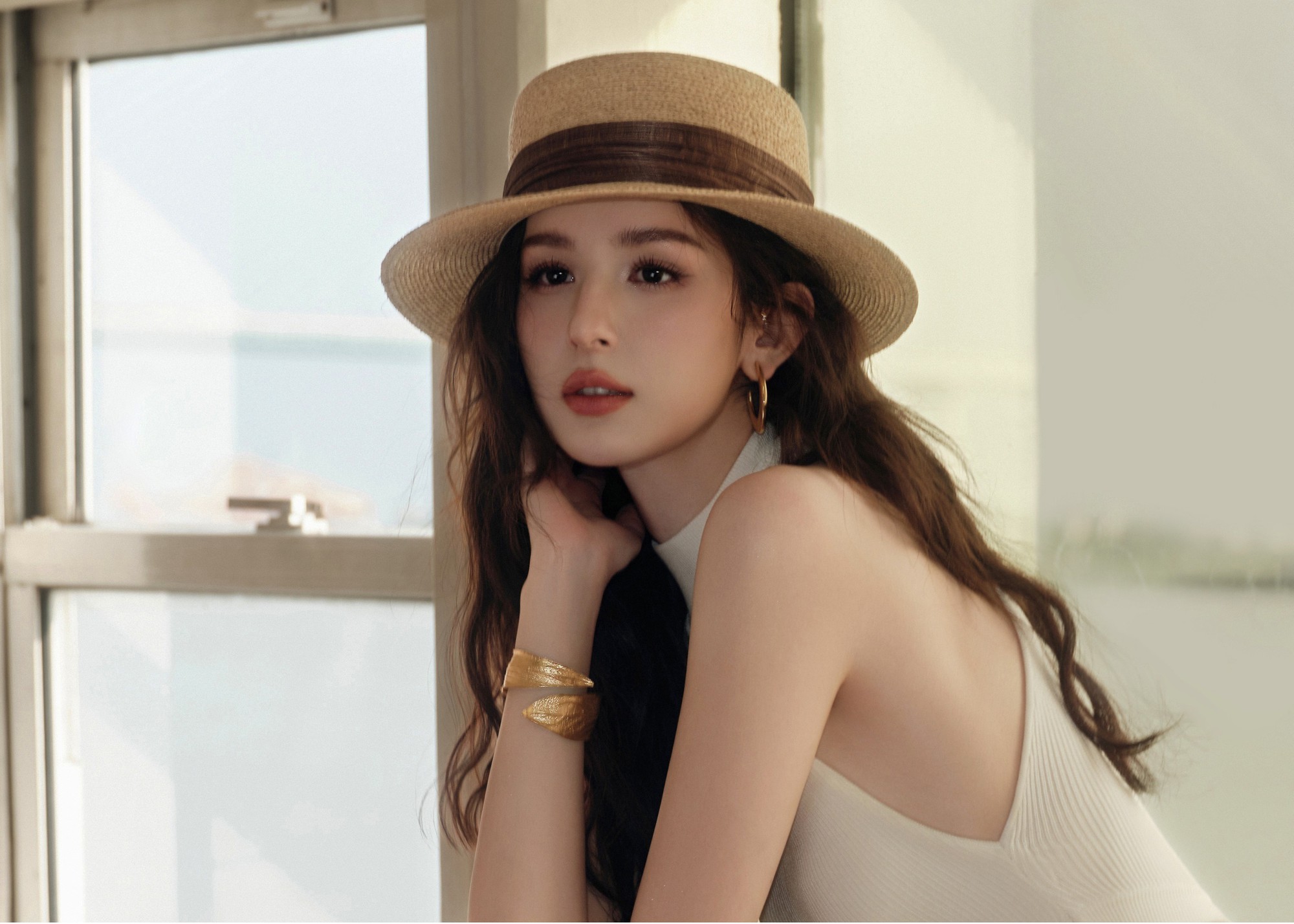 5 mỹ nh&acirc;n T&acirc;n Cương đẹp nhất Cbiz: Địch Lệ Nhiệt Ba dẫn đầu, người cuối được v&iacute; như bước ra từ b&iacute;ch họa - Ảnh 10.