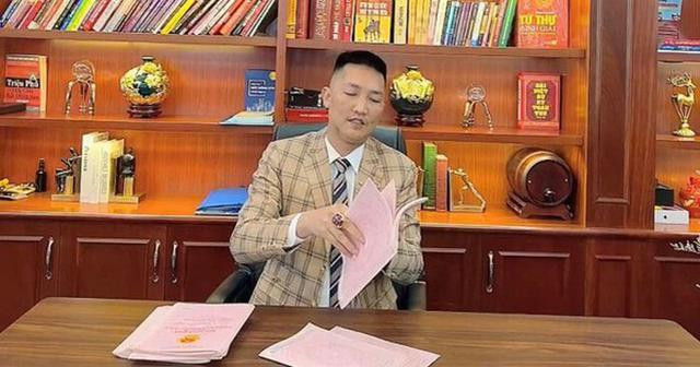 Huấn Hoa Hồng: Chủ tịch bất động sản với slogan 