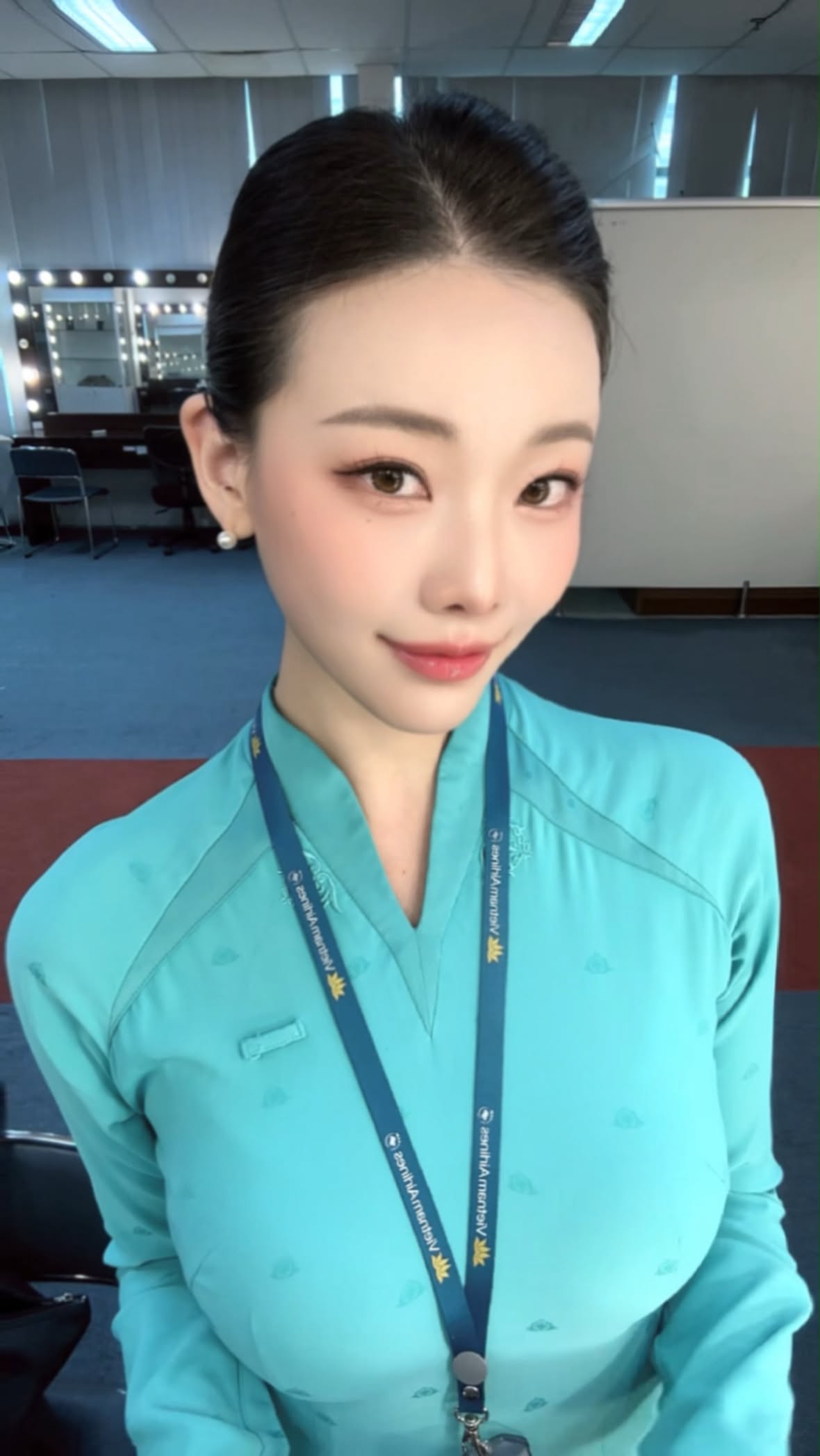 Tiếp vi&ecirc;n h&agrave;ng kh&ocirc;ng Vietnam Airlines người H&agrave;n Quốc sống tại TP . HCM v&agrave; trải nghiệm xe &ocirc;m c&ocirc;ng nghệ - Ảnh 6.