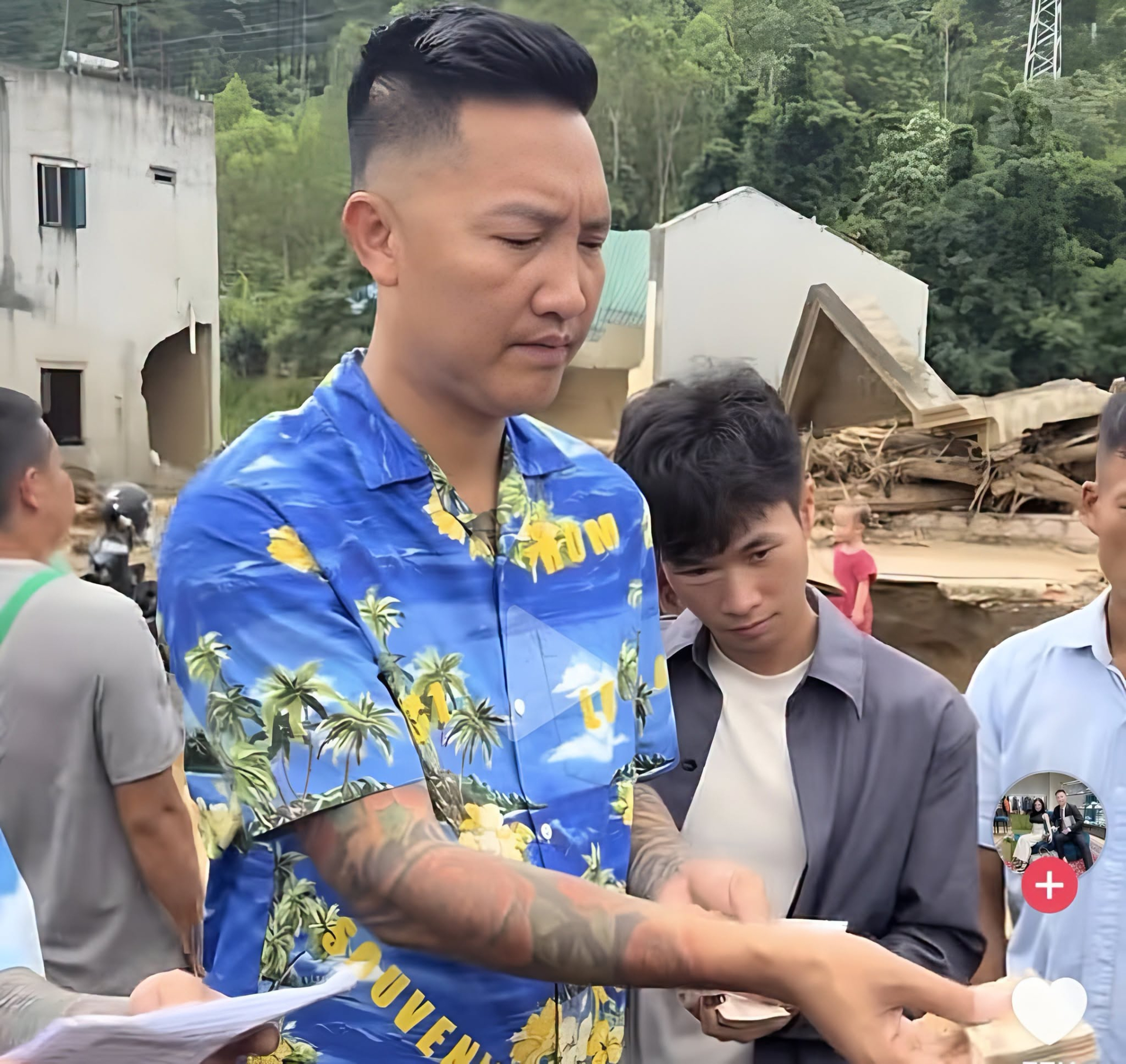 Nhiều C&ocirc;ng ty của Huấn Hoa Hồng kh&ocirc;ng c&ograve;n hoạt động , g&acirc;y ch&uacute; &yacute; tr&ecirc;n mạng x&atilde; hội - Ảnh 2.
