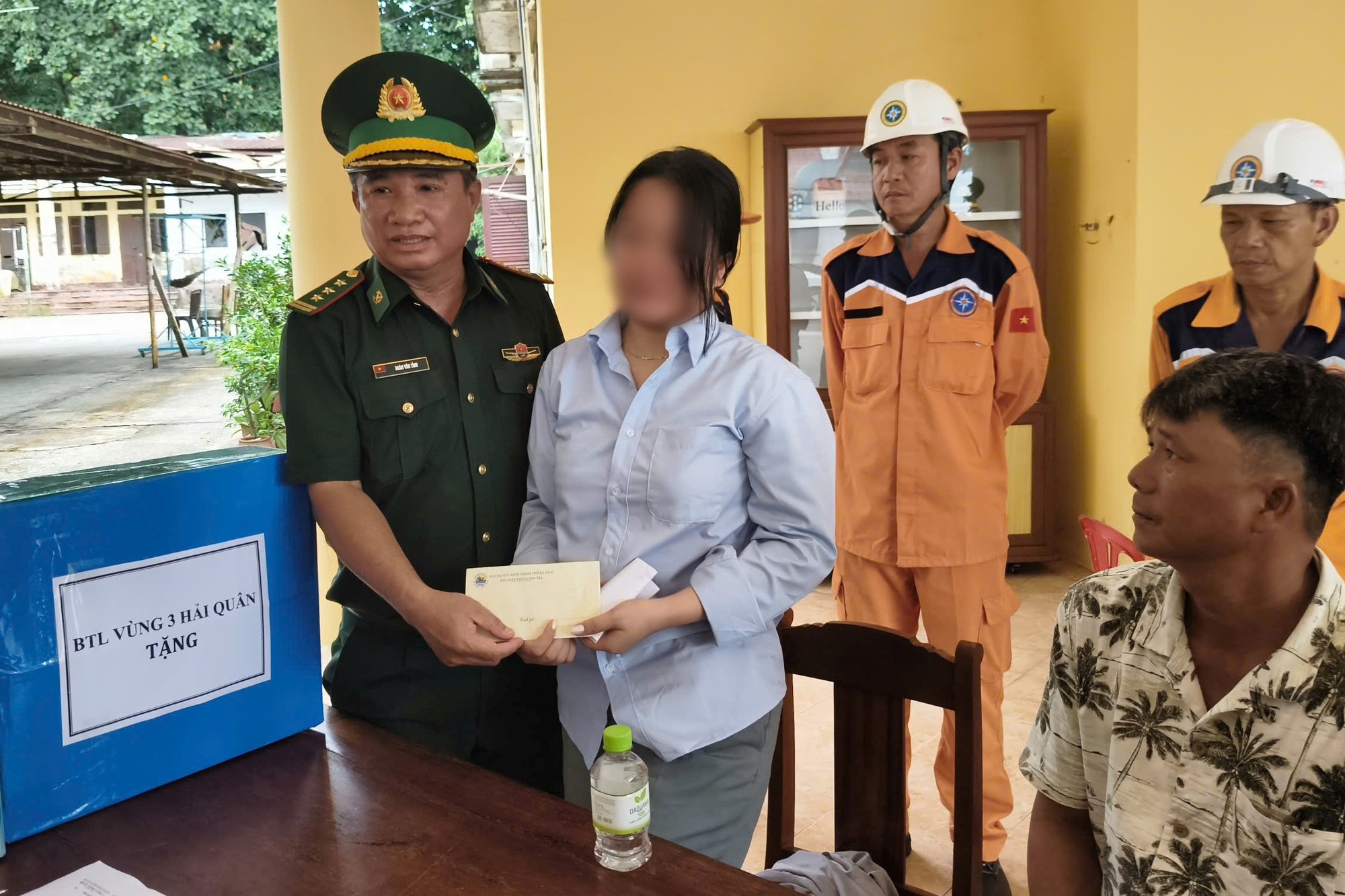 Em trai kể giây phút chị gái bị sóng cuốn ở Mũi Nghê: Em trai kể giây phút chị gái bị sóng cuốn ở Mũi Nghê: