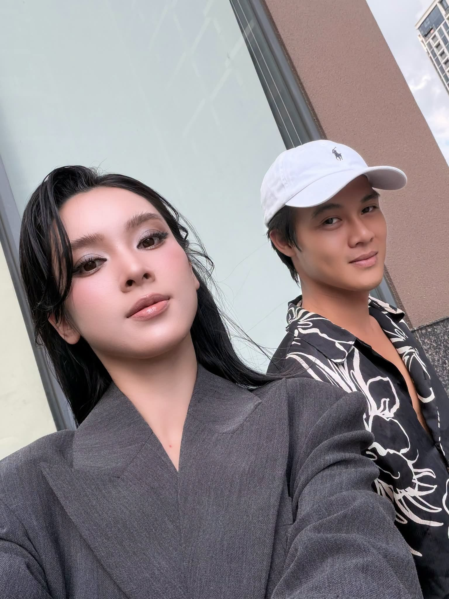Mỹ nh&acirc;n c&oacute; con ri&ecirc;ng cưới thiếu gia miền T&acirc;y: Lộ diện sau thời gian mất h&uacute;t khỏi showbiz, đ&ocirc;i ch&acirc;n khẳng khiu g&acirc;y ch&uacute; &yacute;  - Ảnh 9.