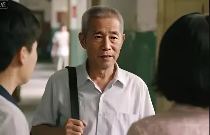 Nghịch l&yacute; đau l&ograve;ng: Cha mẹ hy sinh cả đời v&igrave; con, về gi&agrave; chưa chắc c&oacute; được điều n&agrave;y - Ảnh 1.