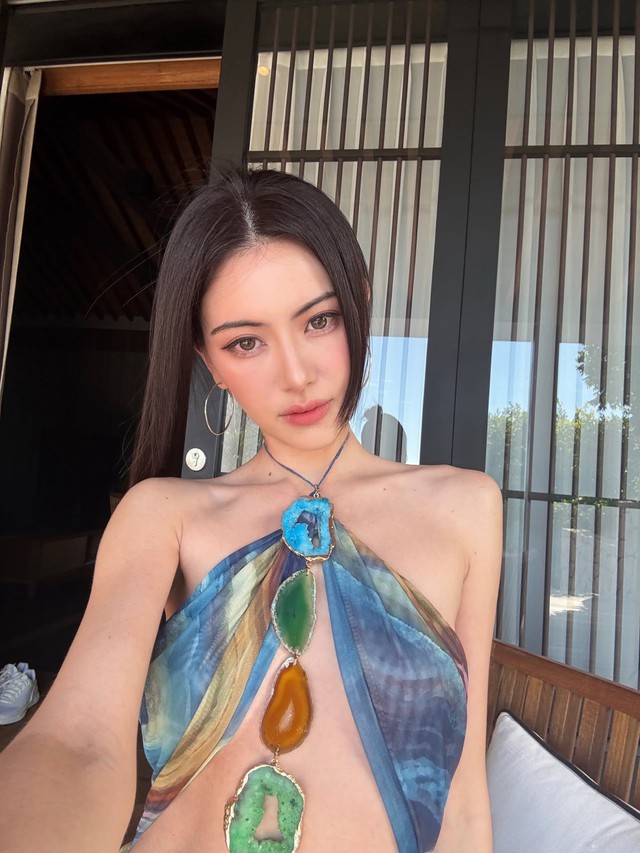 Mai Davika khoe 