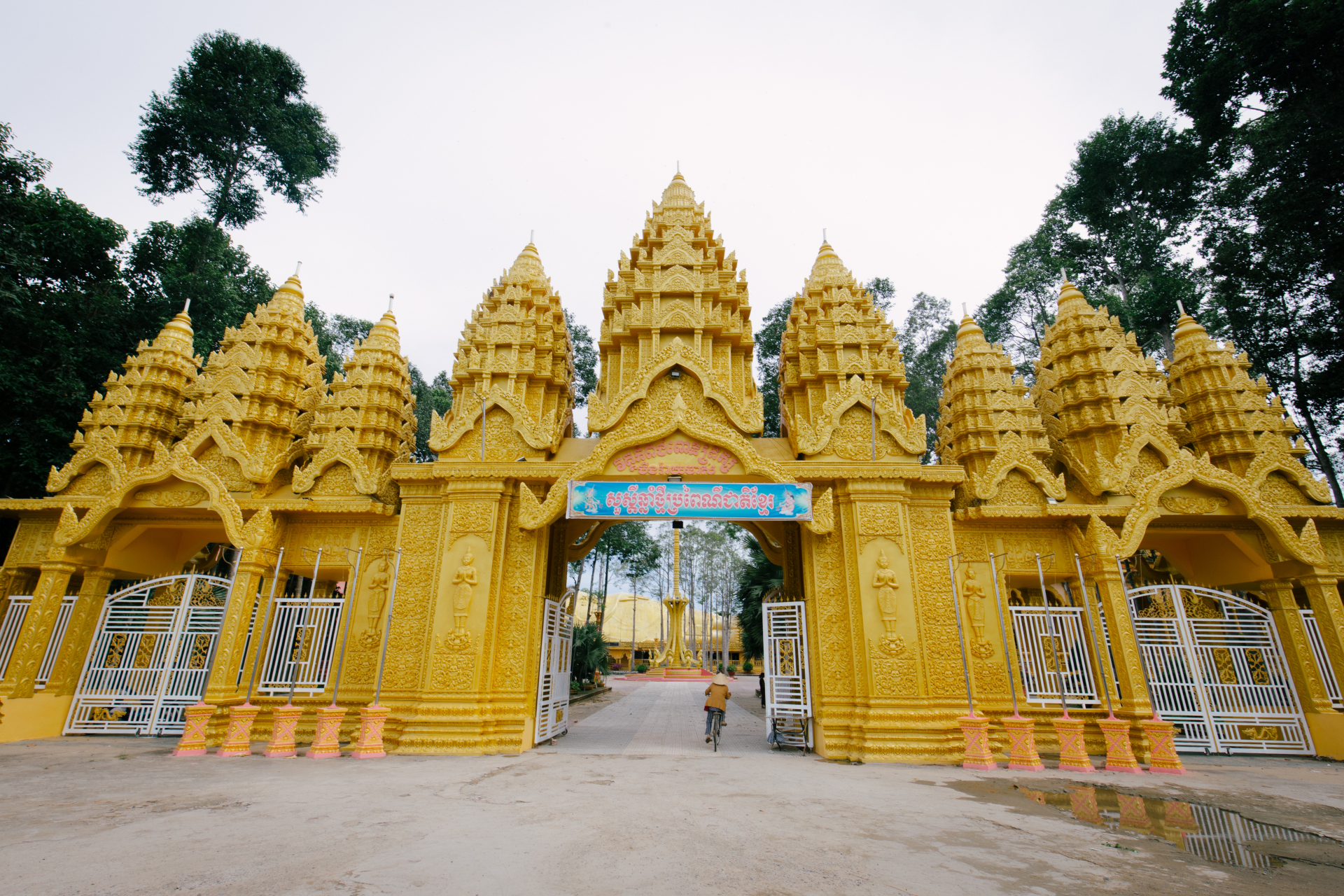 Lượng kh&aacute;ch tăng vọt đến Tr&agrave; Vinh sau MV Phương Mỹ Chi với ảnh check - in đẹp - Ảnh 27.