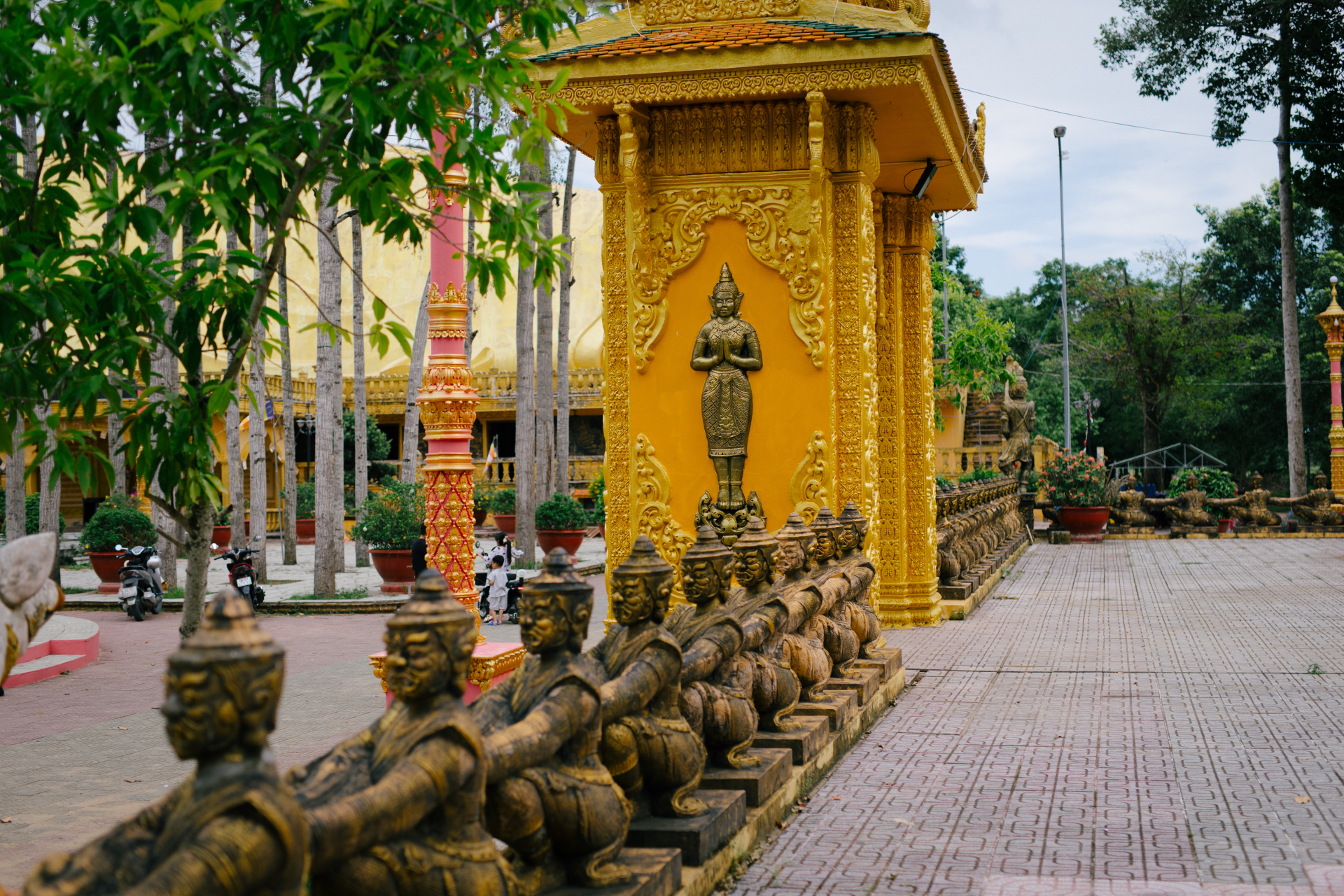 Lượng kh&aacute;ch tăng vọt đến Tr&agrave; Vinh sau MV Phương Mỹ Chi với ảnh check - in đẹp - Ảnh 30.