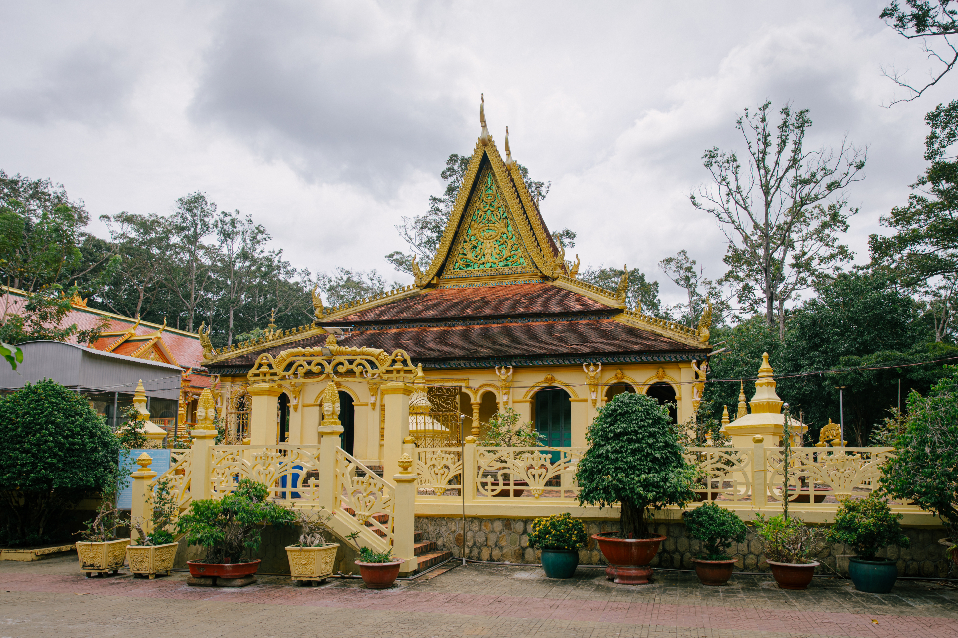 Lượng kh&aacute;ch tăng vọt đến Tr&agrave; Vinh sau MV Phương Mỹ Chi với ảnh check - in đẹp - Ảnh 12.