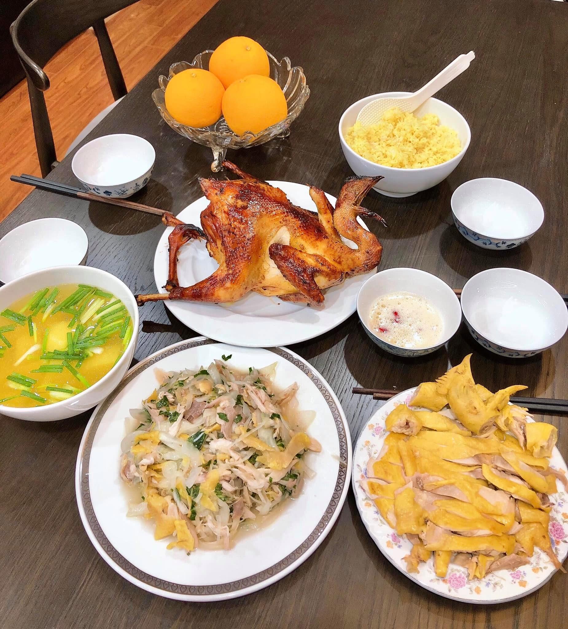 Cơm nh&agrave; MC Thu H&ograve;ai v&agrave; chồng Ph&oacute; chủ tịch: Kh&eacute;o l&eacute;o trong bếp n&uacute;c - Ảnh 8.