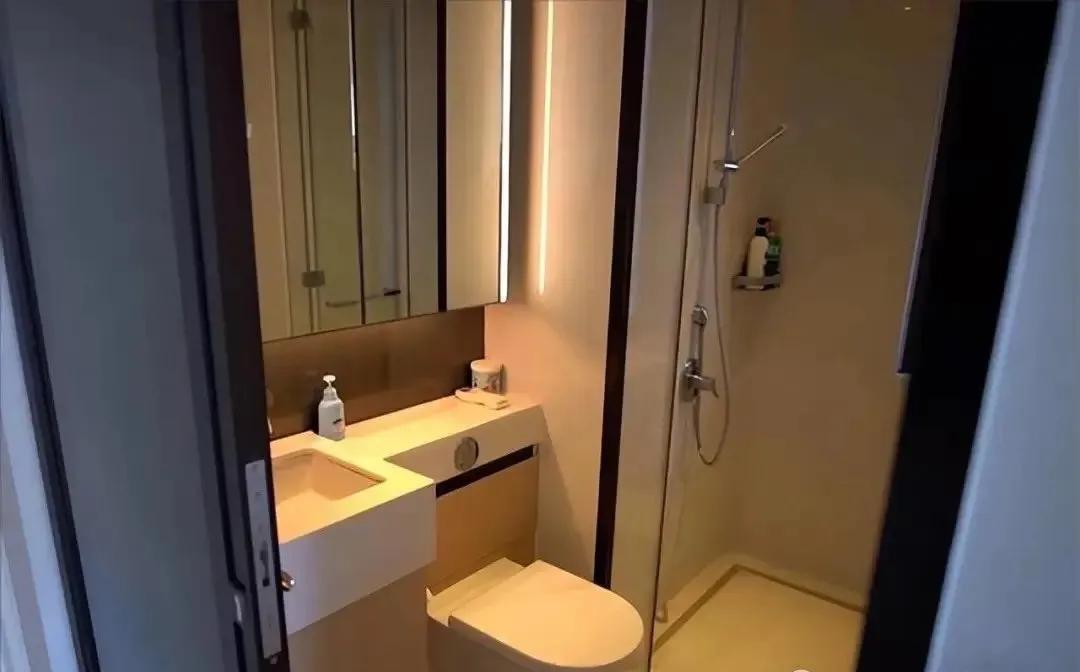 C&ocirc; g&aacute;i sống trong căn hộ chỉ 7m&sup2;: Tận dụng từng centimet, nh&igrave;n c&aacute;ch sắp xếp mới hiểu nh&agrave; nhỏ vẫn c&oacute; thể rất dễ chịu - Ảnh 5.