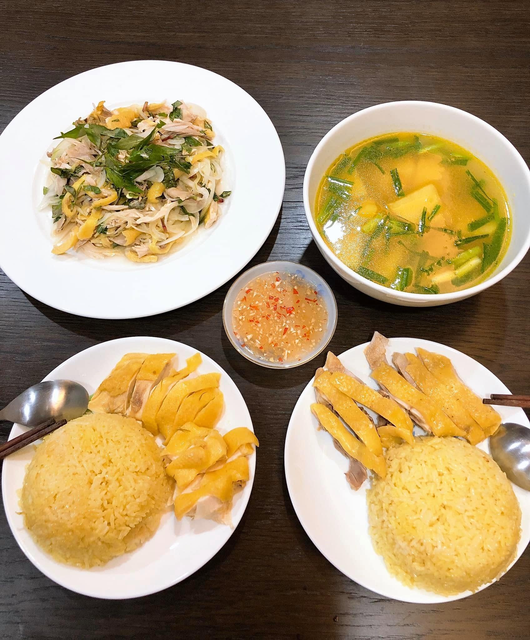 Cơm nh&agrave; MC Thu H&ograve;ai v&agrave; chồng Ph&oacute; chủ tịch: Kh&eacute;o l&eacute;o trong bếp n&uacute;c - Ảnh 7.