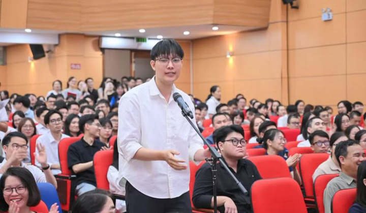 Từ cậu b&eacute; hay ốm đến thủ khoa b&aacute;c sĩ nội tr&uacute; ng&agrave;nh Sản phụ khoa  - Ảnh 1.