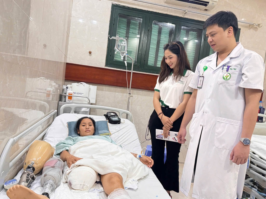 C&ocirc; gi&aacute;o Nghệ An cứu b&eacute; 2 tuổi v&agrave; h&agrave;nh tr&igrave;nh lắp ch&acirc;n giả miễn ph&iacute; 2026 - Ảnh 3.