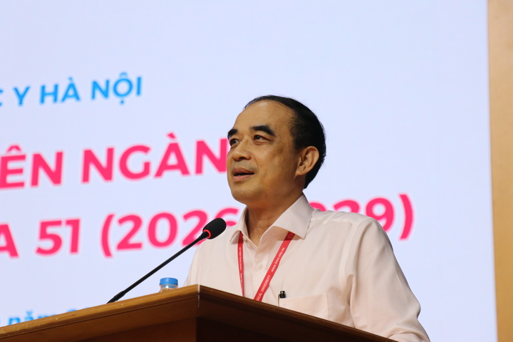 Hiệu trưởng Đại học Y H&agrave; Nội khẳng định c&ocirc;ng bằng trong tuyển sinh b&aacute;c sĩ nội tr&uacute; 2026 - Ảnh 1.
