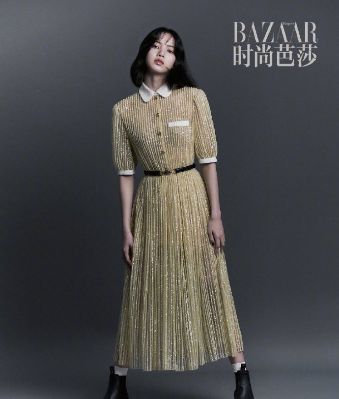 Lisa v&agrave; pha bốc hơi kh&oacute; hiểu tr&ecirc;n b&igrave;a Harper &rsquo; s Bazaar China năm 2021 - Ảnh 6.