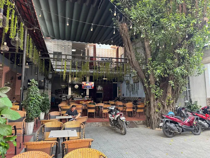 Căn nhà ở quê của Tiến Linh: Không gian lưu giữ kỷ vật và đam mê thể thao - Ảnh 2. Căn nhà ở quê của Tiến Linh: Không gian lưu giữ kỷ vật và đam mê thể thao - Ảnh 2.