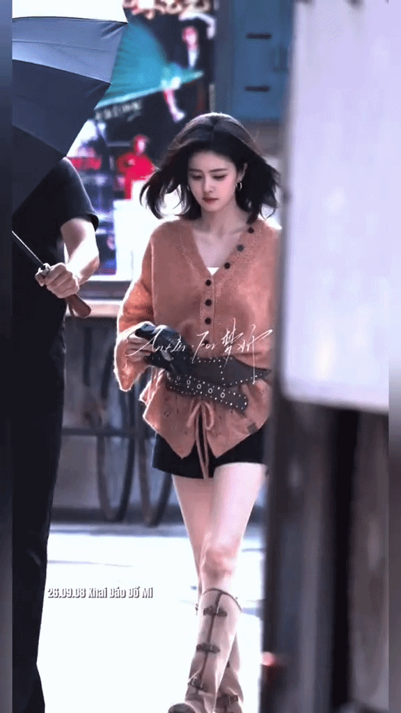 Bạch Lộc phục th&ugrave; thời trang 2026 với những outfit ấn tượng trong phim mới - Ảnh 8.