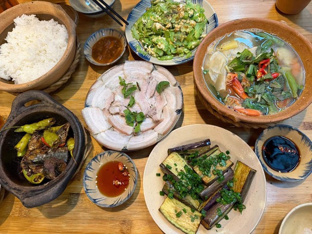 Trấn Th&agrave;nh v&agrave; Trường Giang: Hai c&aacute;ch kinh doanh F&B tr&aacute;i ngược trong năm 2026 - Ảnh 7.