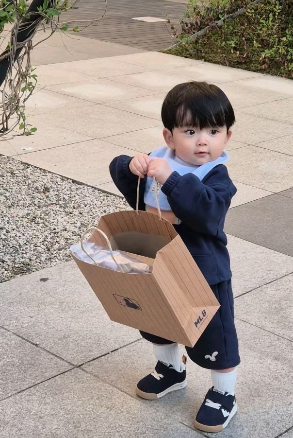 Nuôi dạy một bé trai, cha mẹ chỉ cần nhớ 3 chữ này - Ảnh 3.