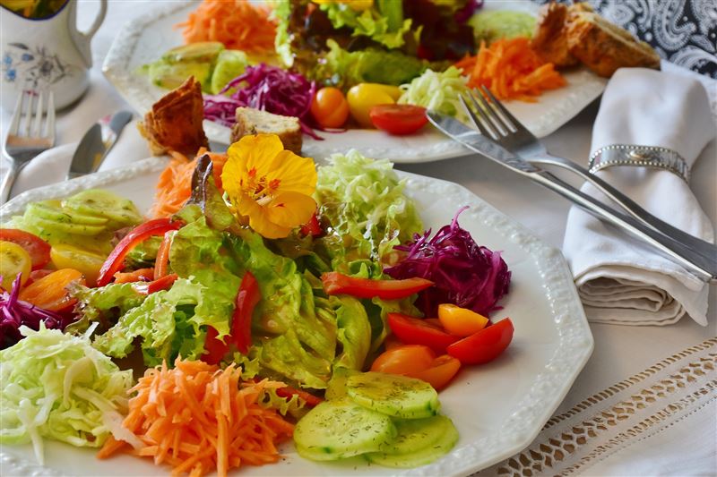 Tiêm thuốc giảm béo trước khi ăn buffet? Bác sĩ bác bỏ 2 lầm tưởng lớn về thuốc giảm cảm giác thèm ăn và 5 mẹo giảm cân hiệu quả - Ảnh 4.