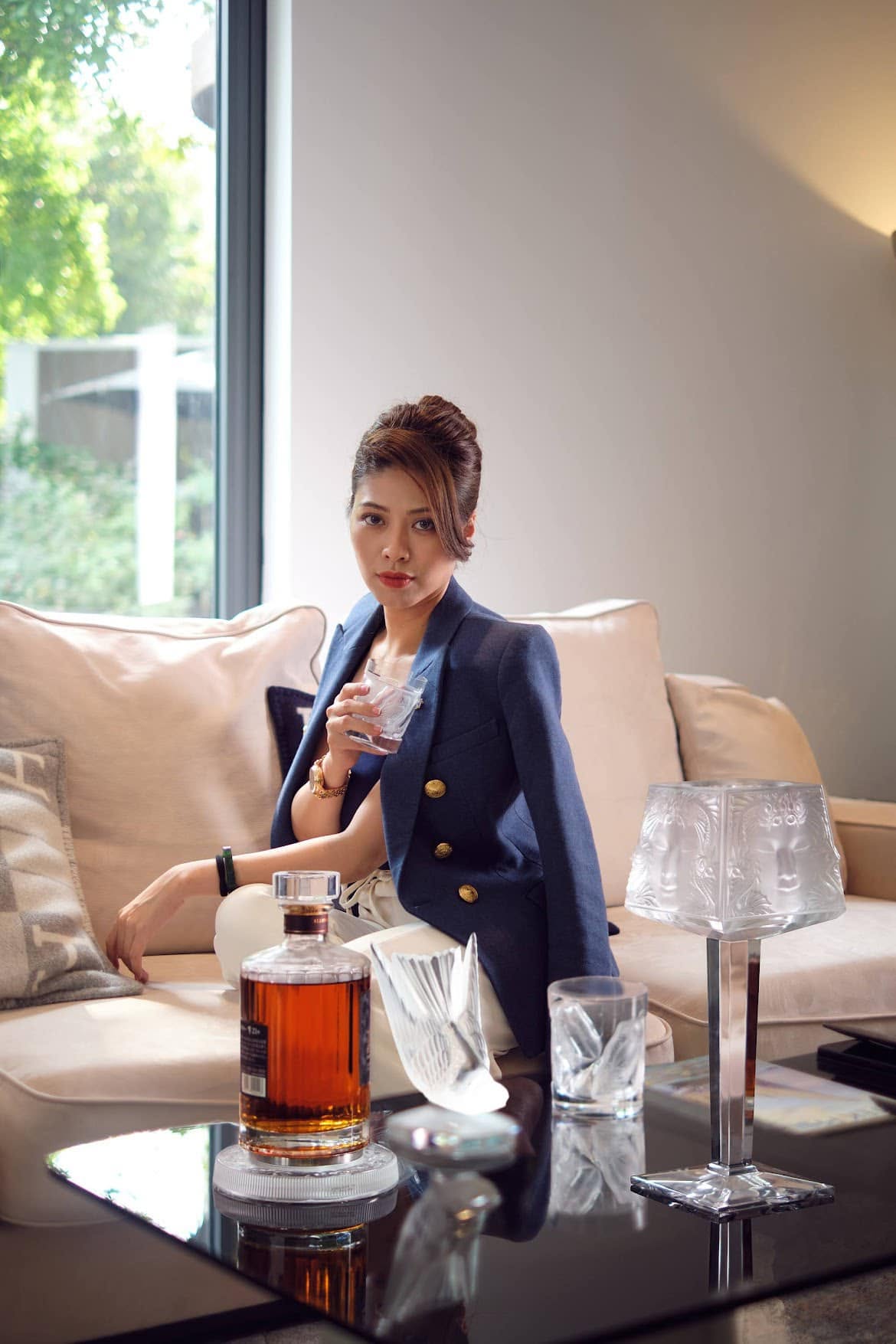 Căn nh&agrave; H&agrave; th&agrave;nh với bể bơi ri&ecirc;ng của BTV Dương Ngọc Trinh sang trọng v&agrave; hiện đại - Ảnh 3.