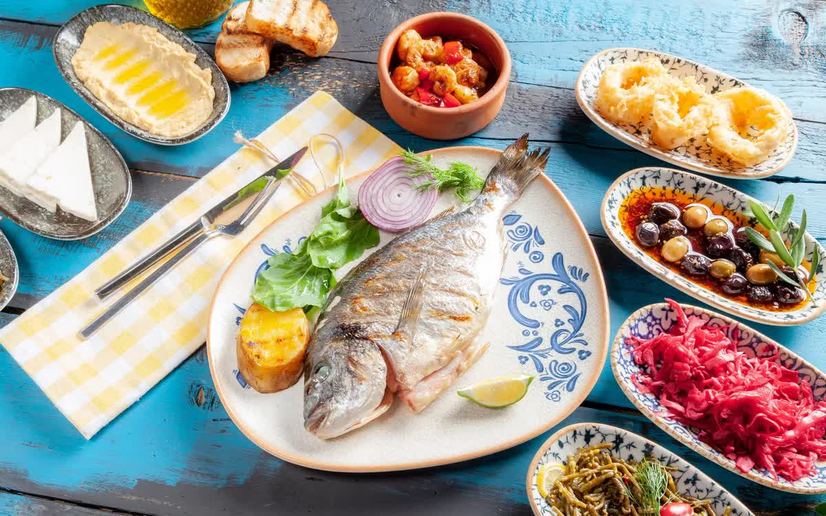Chế độ ăn l&yacute; tưởng để giảm c&acirc;n - Ảnh 1.