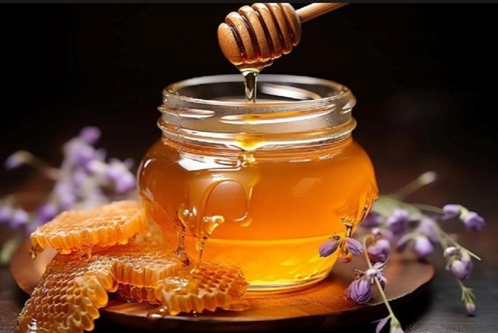 4 C&aacute;ch đơn giản ph&acirc;n biệt mật ong thật v&agrave; giả cho sức khỏe tốt hơn - Ảnh 1.