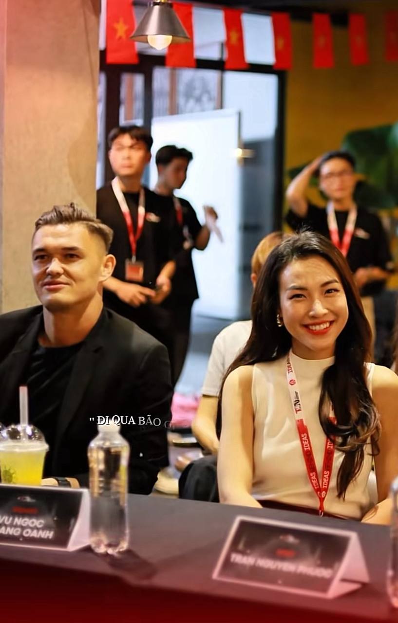 L&ecirc; Giang Patrik v&agrave; Ho&agrave;ng Oanh: Lộ chuyện t&igrave;nh y&ecirc;u giấu k&iacute;n 1 năm trước - Ảnh 1.
