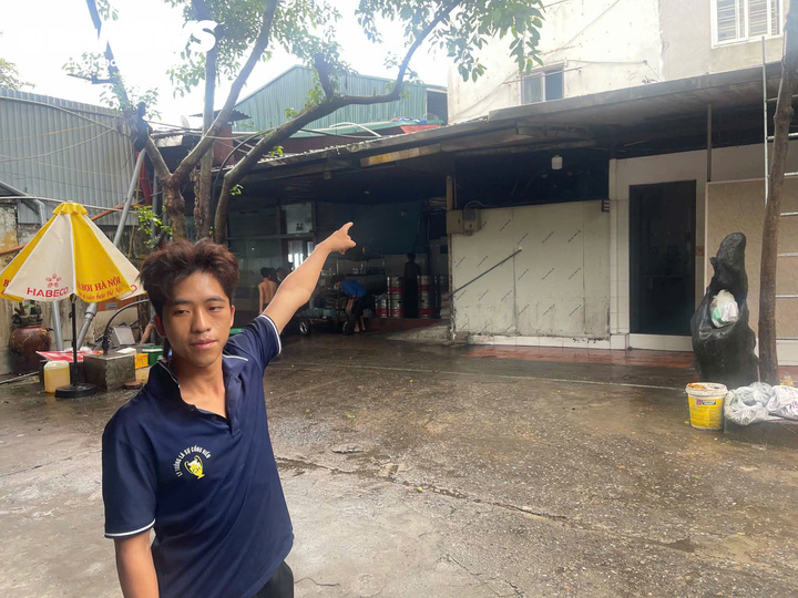 H&agrave;ng x&oacute;m kể ph&uacute;t bắc thang, giải cứu 3 nạn nh&acirc;n trong vụ ch&aacute;y ở H&agrave; Nội - Ảnh 1.