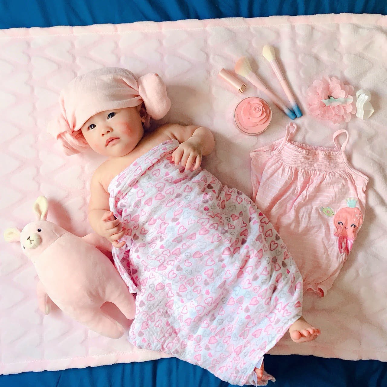 “Chị đẹp” sở hữu nhan sắc không tuổi, mỗi đêm chỉ ngủ 2-3 tiếng để vắt sữa cho con - Ảnh 4.