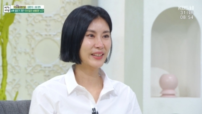 Đau l&ograve;ng cảnh nữ diễn vi&ecirc;n mất con trai 5 tuổi, đưa con g&aacute;i đến thăm anh trai qu&aacute; cố - Ảnh 4.