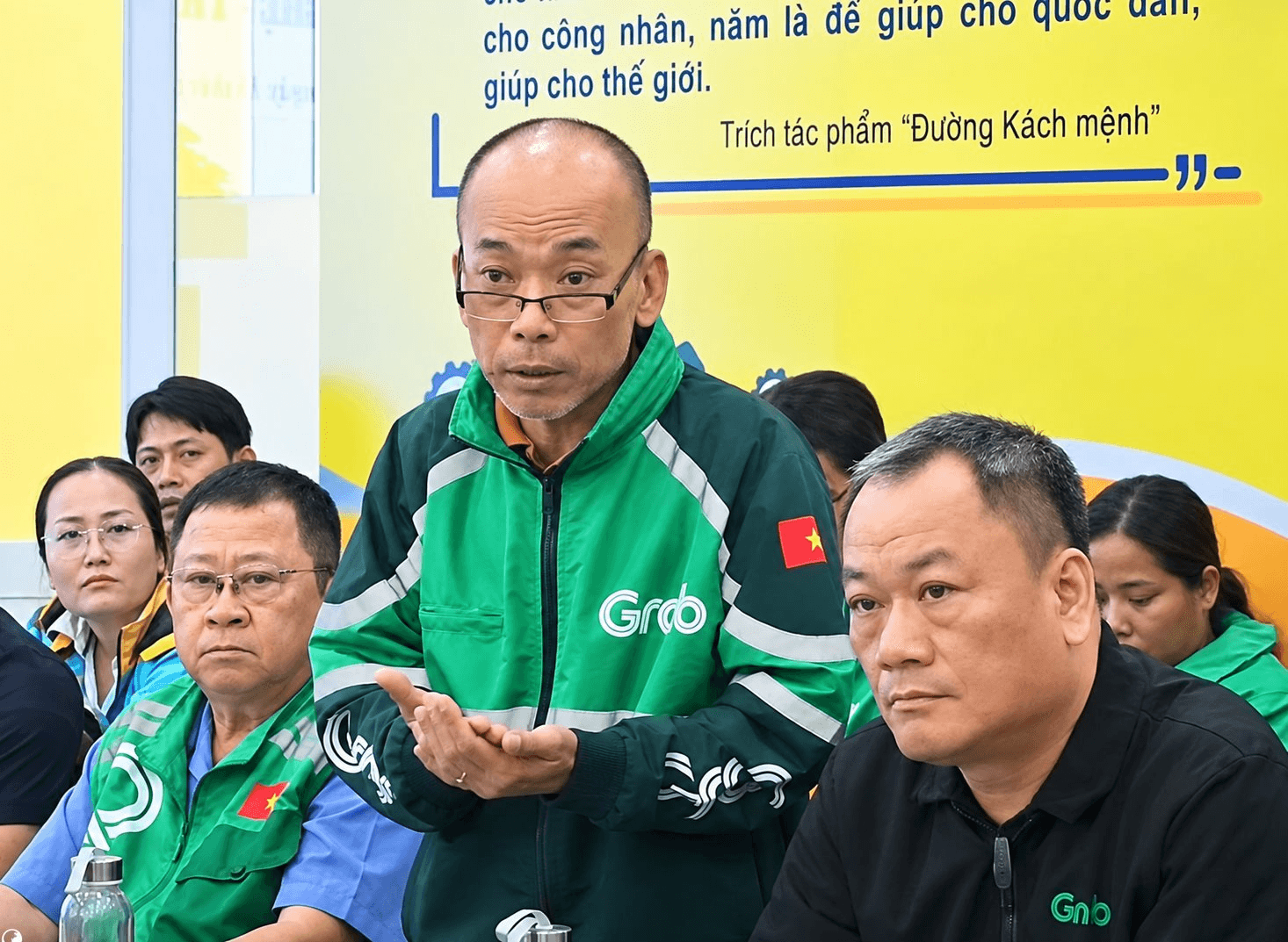 T&agrave;i xế Grab cần được đ&agrave;m ph&aacute;n gi&aacute; cước v&agrave; an sinh hợp l&yacute; năm 2026 - Ảnh 1.