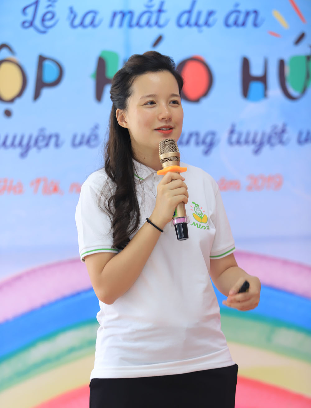 MC Minh Trang th&ocirc;ng b&aacute;o ly h&ocirc;n: Khủng hoảng trong L&agrave;ng H&aacute;o Hức v&agrave; sự quyết t&acirc;m l&agrave;m mẹ - Ảnh 2.