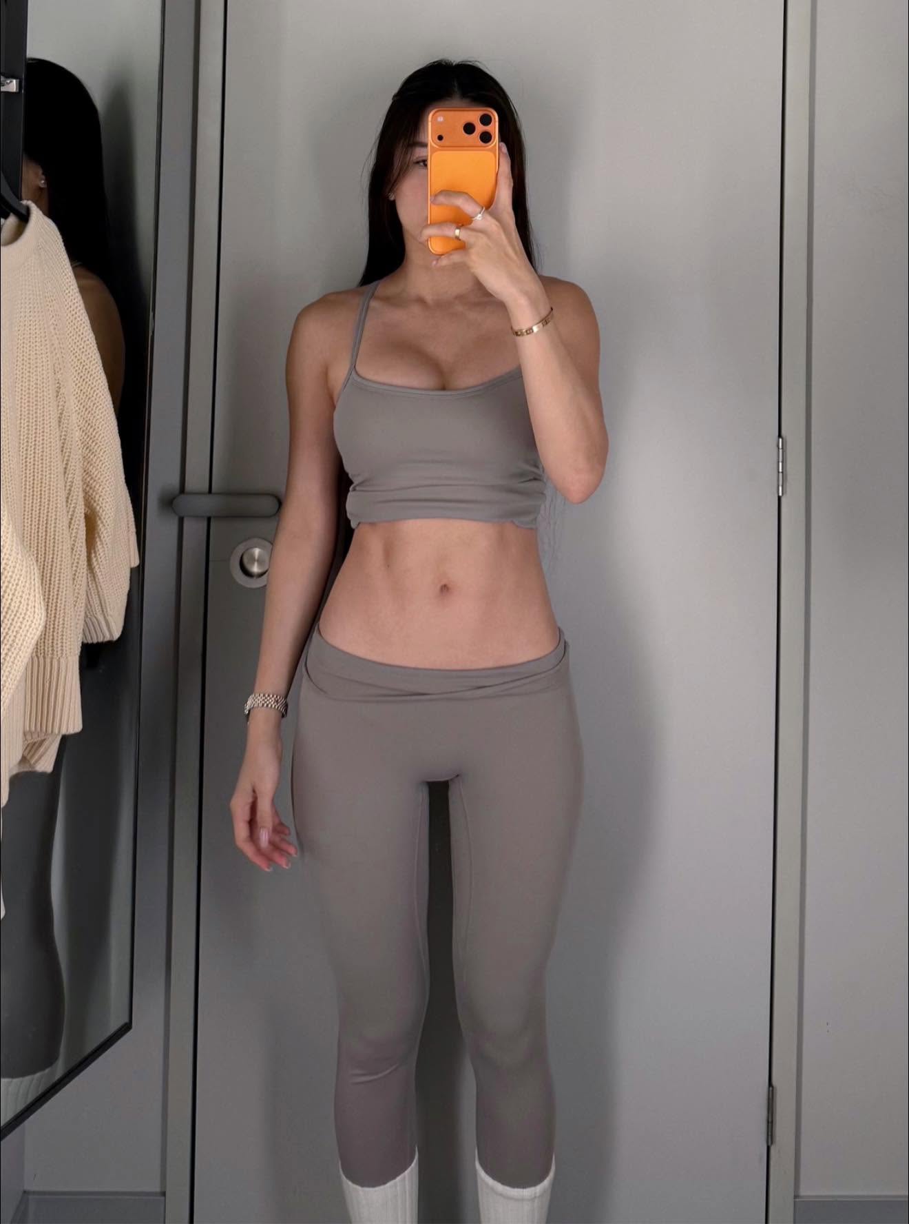 Yến Xu&acirc;n v&agrave; Văn L&acirc;m: H&agrave;nh tr&igrave;nh giữ d&aacute;ng sexy sau sinh trong kỳ nghỉ dưỡng 2026 - Ảnh 6.