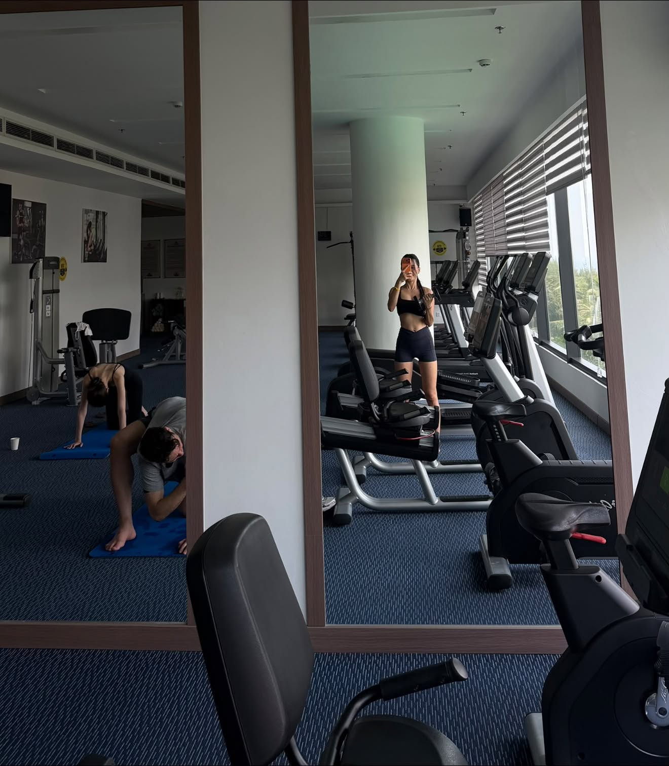 Yến Xu&acirc;n v&agrave; Văn L&acirc;m: H&agrave;nh tr&igrave;nh giữ d&aacute;ng sexy sau sinh trong kỳ nghỉ dưỡng 2026 - Ảnh 1.