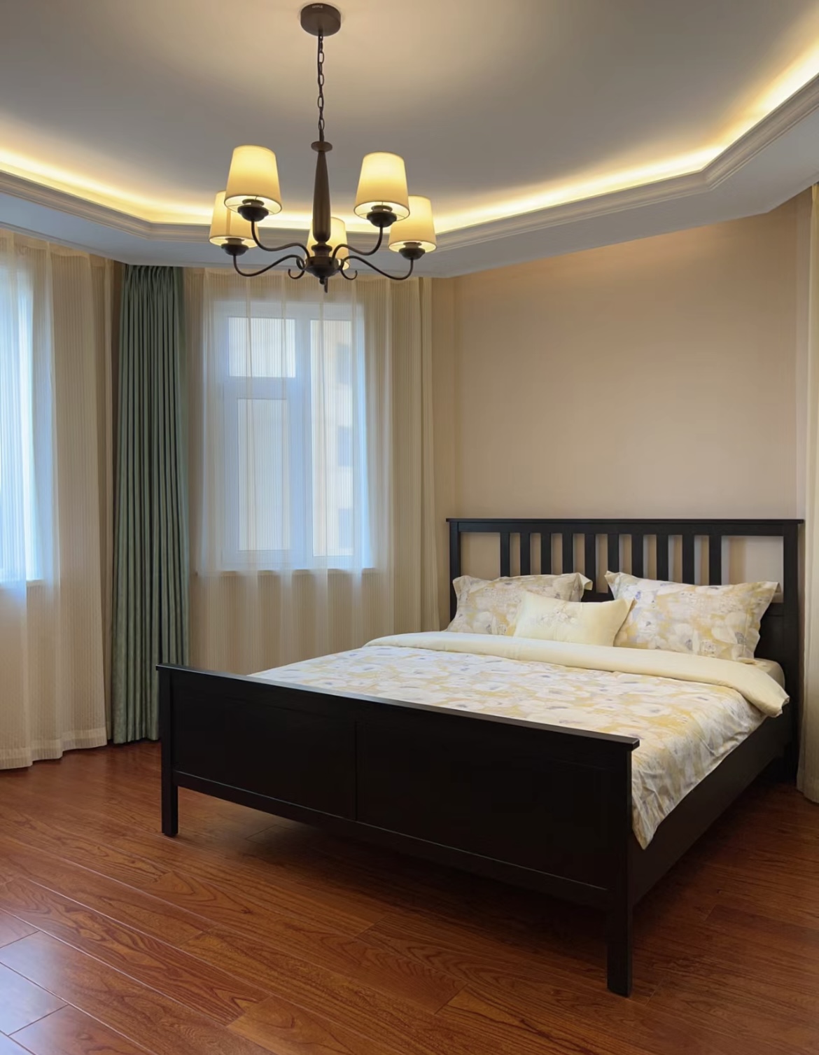 Xem 2 ng&ocirc;i nh&agrave; n&agrave;y mới hiểu v&igrave; sao ng&agrave;y c&agrave;ng nhiều người bỏ sofa, b&agrave;n tr&agrave; v&agrave; kệ tivi - Ảnh 14.
