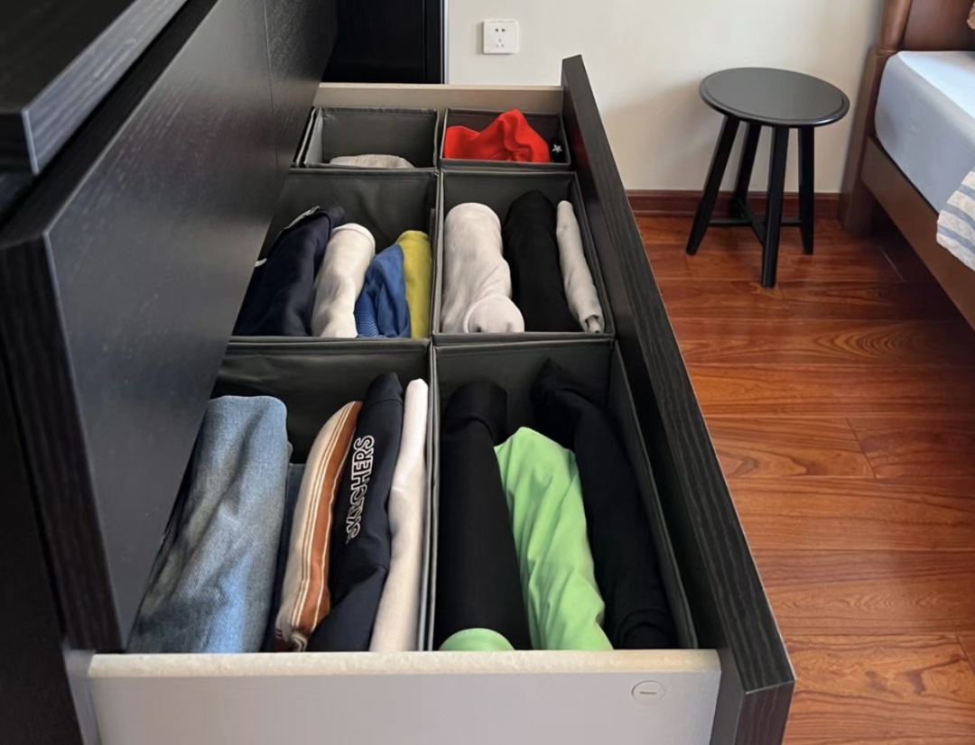 Xem 2 ng&ocirc;i nh&agrave; n&agrave;y mới hiểu v&igrave; sao ng&agrave;y c&agrave;ng nhiều người bỏ sofa, b&agrave;n tr&agrave; v&agrave; kệ tivi - Ảnh 16.