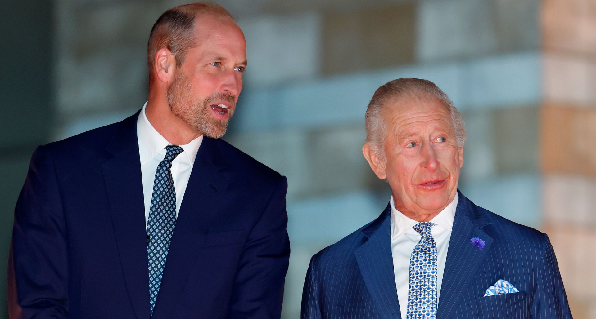 Vua Charles v&agrave; Th&acirc;n vương William c&oacute; c&aacute;ch đối xử kh&aacute;c nhau với Harry nhưng c&ugrave;ng thống nhất một điều - Ảnh 1.
