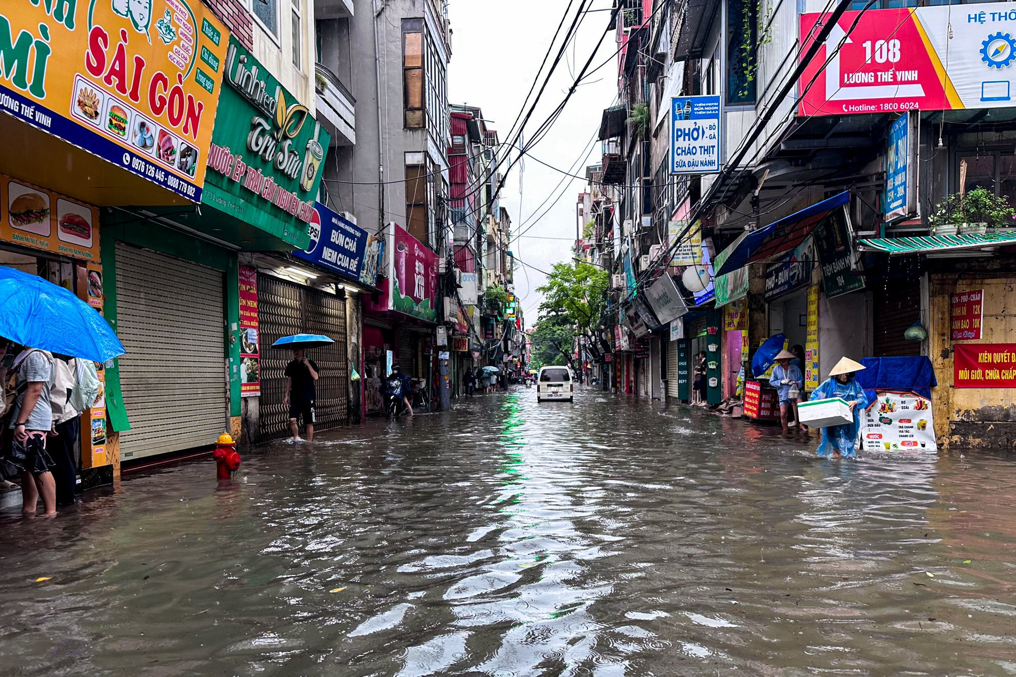 T&igrave;nh trạng ngập &uacute;ng tại An Kh&aacute;nh: Nh&igrave;n lại hạ tầng tho&aacute;t nước H&agrave; Nội 2026 - Ảnh 2.