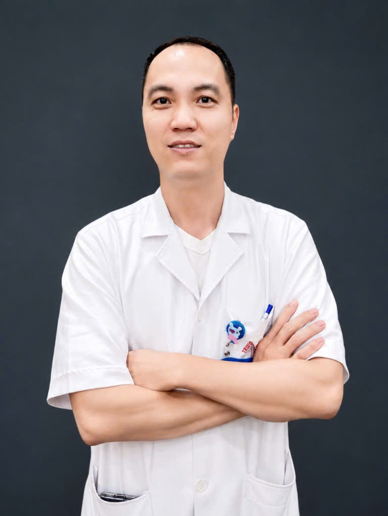 Nước lũ r&uacute;t 2026 v&agrave; mối nguy bệnh tật: B&aacute;c sĩ cảnh b&aacute;o sức khỏe cộng đồng - Ảnh 1.
