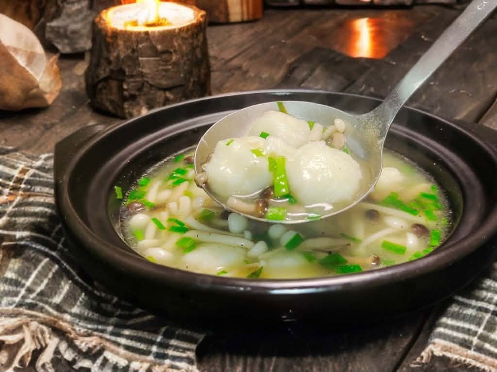 Món canh thơm ngon, sánh mịn với hương vị nấm đậm đà, khiến cả nhà ăn sạch nồi cơm - Ảnh 9. Món canh thơm ngon, sánh mịn với hương vị nấm đậm đà, khiến cả nhà ăn sạch nồi cơm - Ảnh 9.