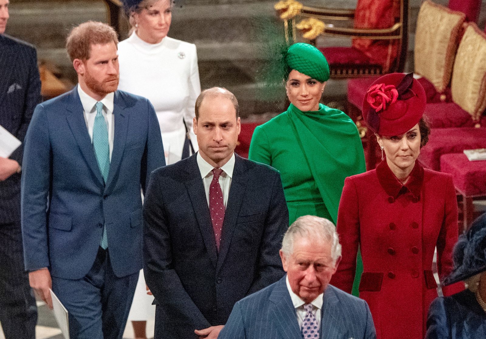 Vua Charles v&agrave; Th&acirc;n vương William c&oacute; c&aacute;ch đối xử kh&aacute;c nhau với Harry nhưng c&ugrave;ng thống nhất một điều - Ảnh 2.