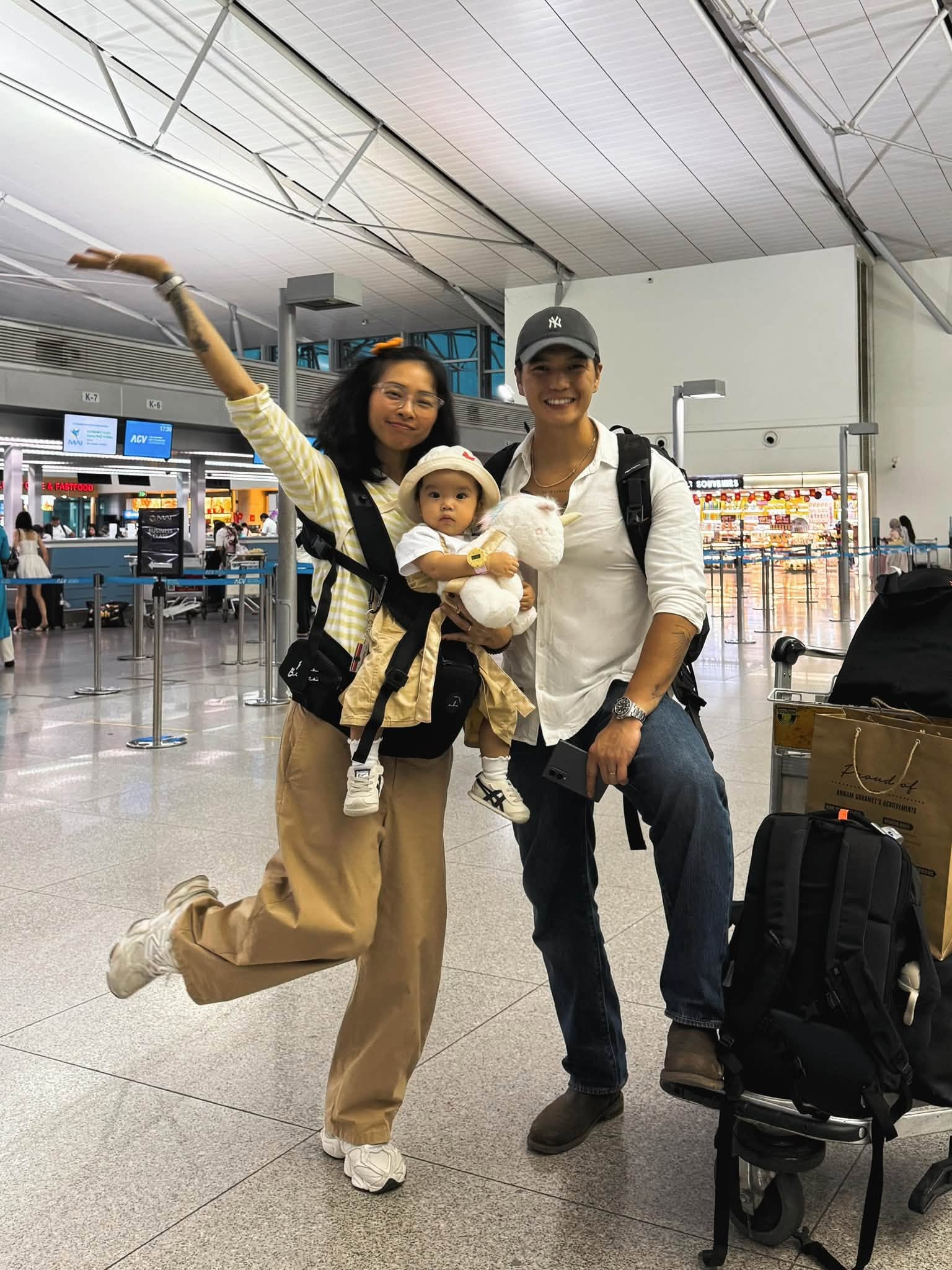 Con g&aacute;i Ng&ocirc; Thanh V&acirc;n được v&iacute; như &ldquo;Hoa hậu th&acirc;n thiện&rdquo;, th&aacute;i độ với người lạ khiến nhiều người th&iacute;ch th&uacute;- Ảnh 4.