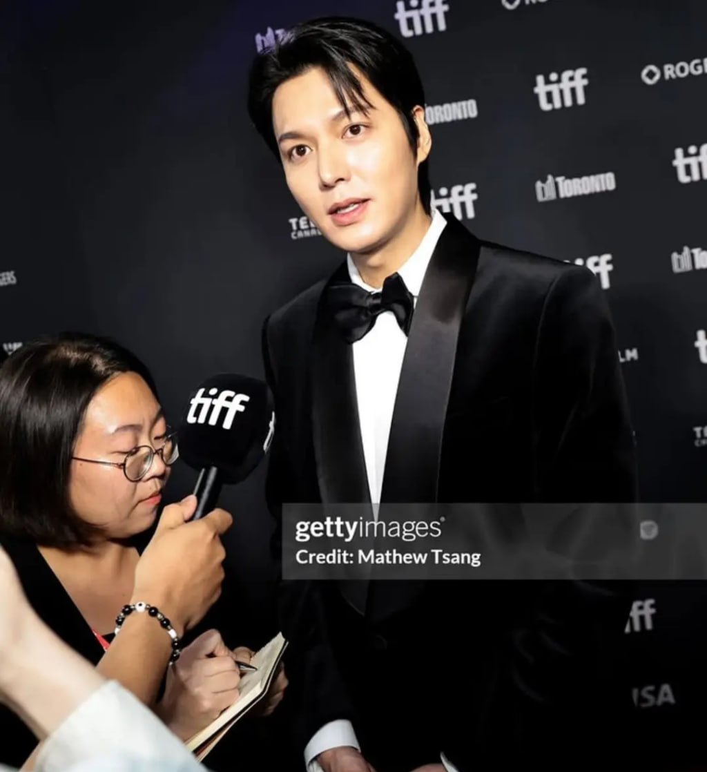 Lee Min Ho trở lại phong độ nam thần ở tuổi 39 tại Li&ecirc;n hoan phim Toronto - Ảnh 4.
