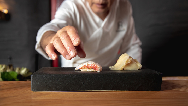 V&igrave; sao sushi trở th&agrave;nh m&oacute;n ăn xa xỉ từ Nguồn gốc b&igrave;nh d&acirc;n tại Nhật Bản? - Ảnh 3.
