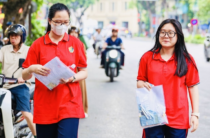Dự kiến bỏ điểm cộng IELTS trong tuyển sinh đại học từ năm 2027 - Ảnh 1.
