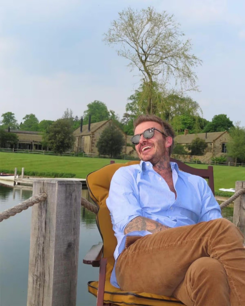 David Beckham v&agrave; trang trại nu&ocirc;i g&agrave; 100 . 000 M2 Tại Cotswolds năm 2026 - Ảnh 1.