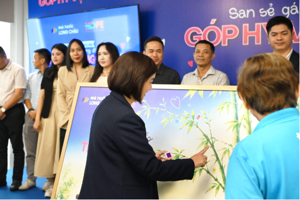 Khởi động chương tr&igrave;nh San sẻ g&aacute;nh nặng v&igrave; bệnh nh&acirc;n ung thư, tiếp sức người bệnh c&oacute; ho&agrave;n cảnh kh&oacute; khăn - Ảnh 5.